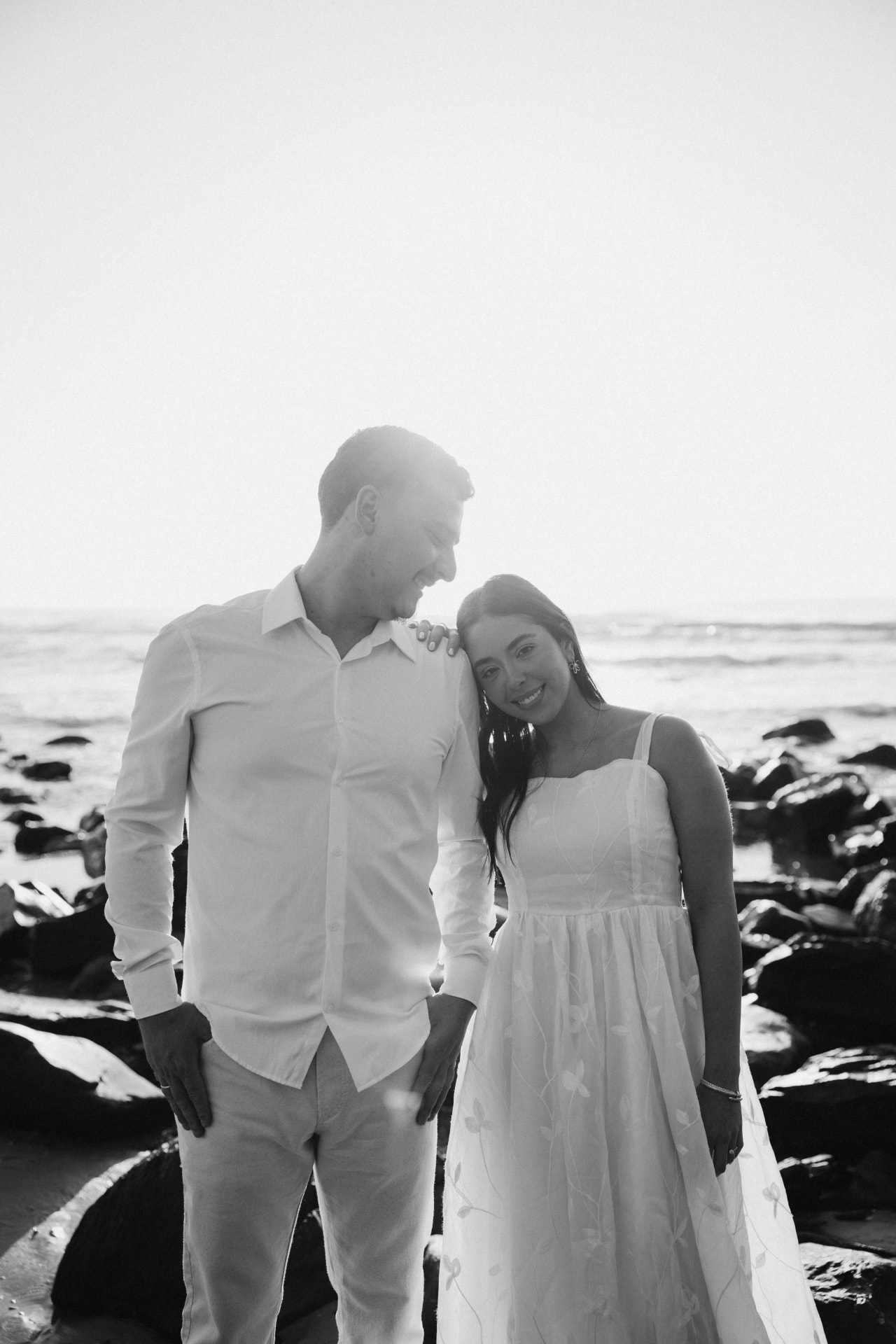 Danielle e Sérgio à beira-mar